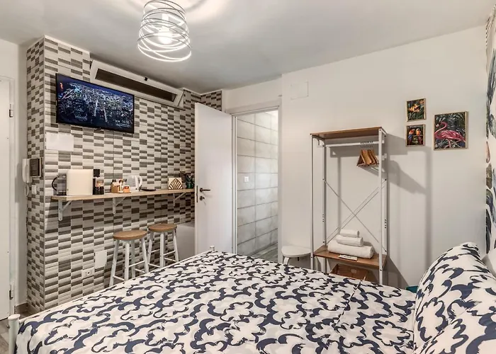 Private Near Old Town And Center La Pieza Private Garage Pensión 3*