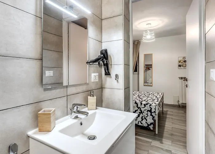 Private Near Old Town And Center La Pieza Private Garage Bari