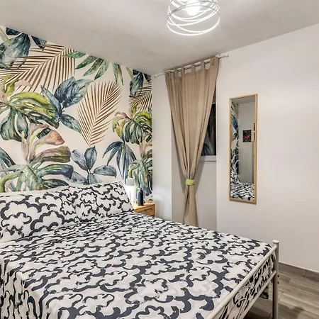 בית הארחה Private Near Old Town And Center La Pieza