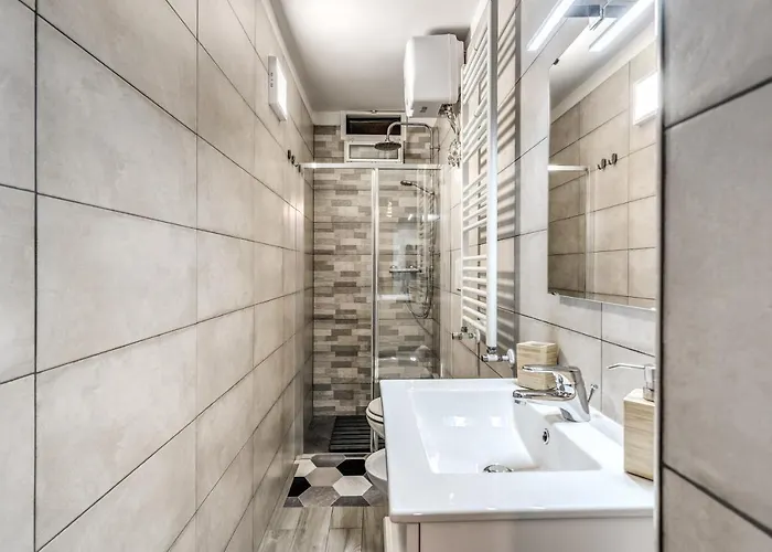 Vendégház Private Near Old Town And Center La Pieza Private Garage 3*